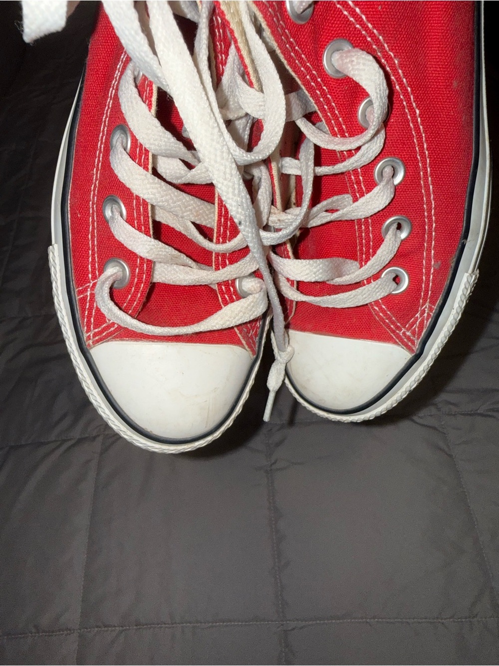 Red converse - Picture 7 of 10